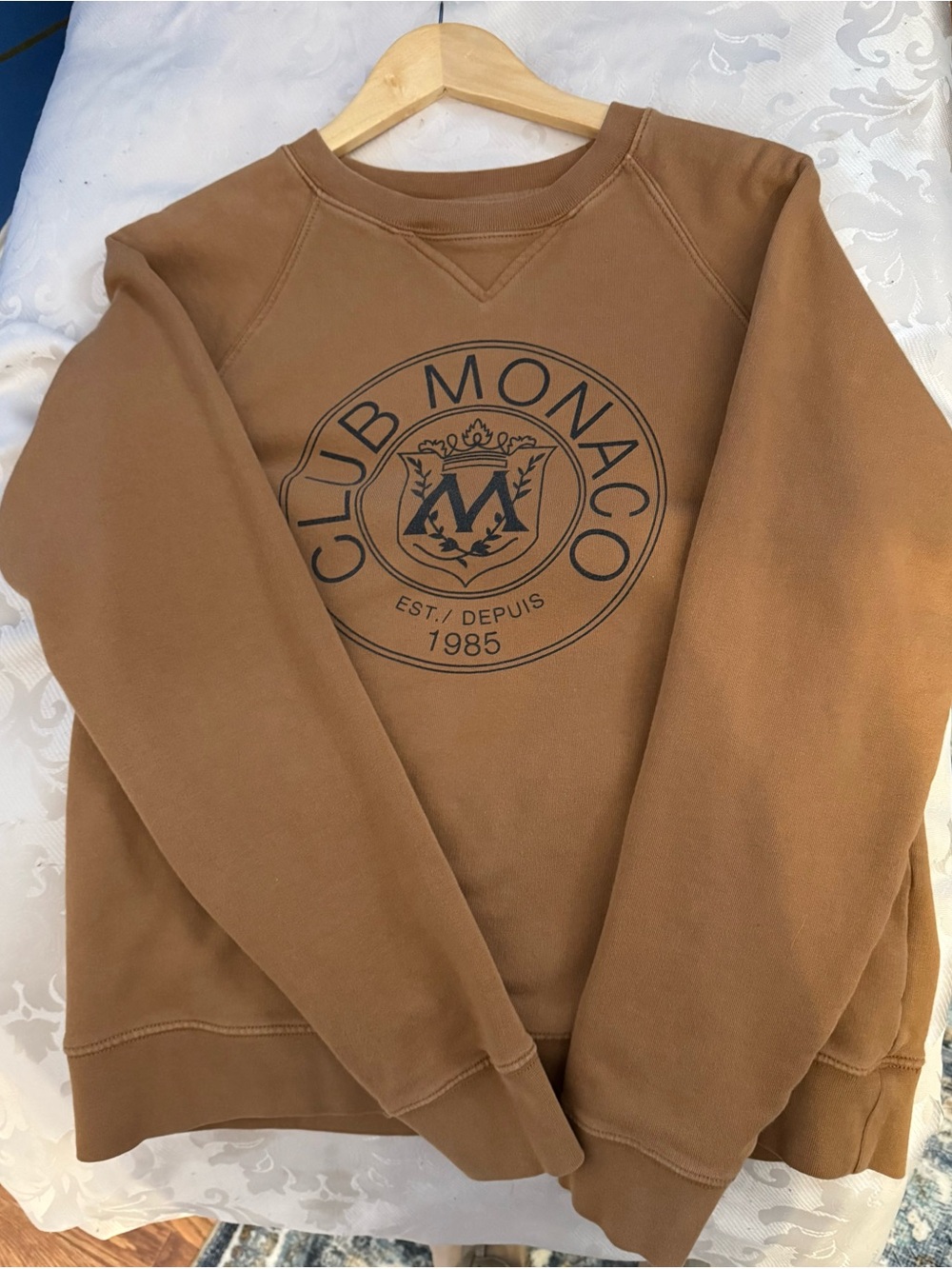 Club Monaco Tan heritage Sweatshirt with black Crest 1985 Logo, Size M - Picture 6 of 7
